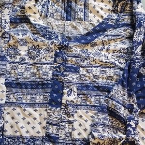 Eden & Olivia blue & white floral blouse